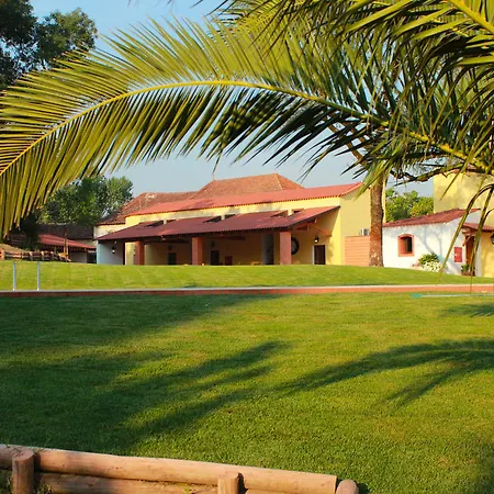 مزرعة للإقامة Quinta De Lograssol *