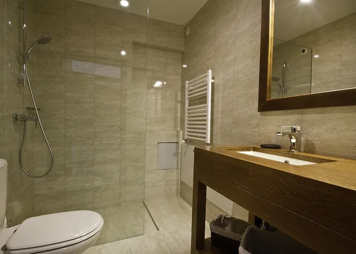 مزرعة للإقامة Quinta De Lograssol