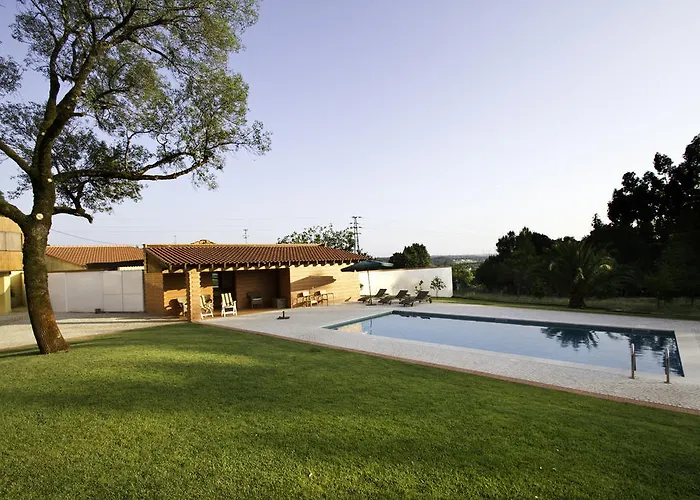 مزرعة للإقامة Quinta De Lograssol ميلادا